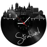 Wanduhr aus Vinyl Skyline Stralsund