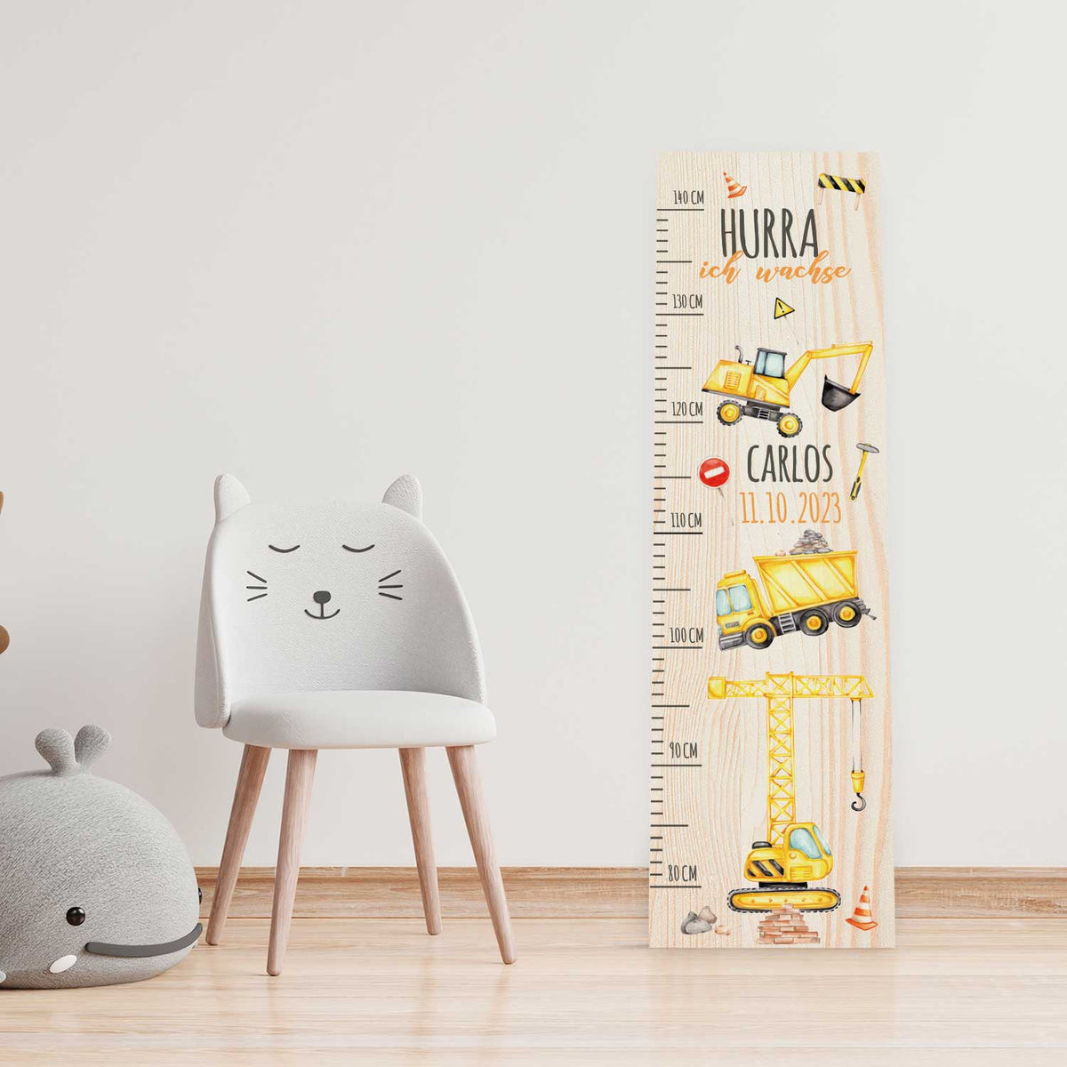 Messlatte mit Namen für Kinder im Baustellen Design