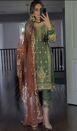 Punjabi Outfit In Germany