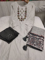 Chinon Weaving With Embroidery & Handwork With Full Inner(Work: Embroidery & Handwork)