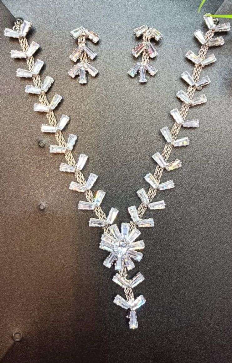 Silver-Plated & White CZ-Studded Jewellery Set