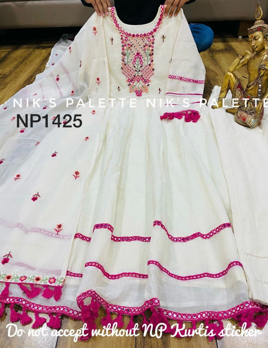 Holi Special Outfit In Germany