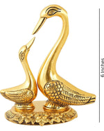 Metal Kissing Duck Showpiece for Home and Living Room Decor