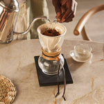 Hario Drip Pot Woodneck – mit Olivenholz-Henkel
