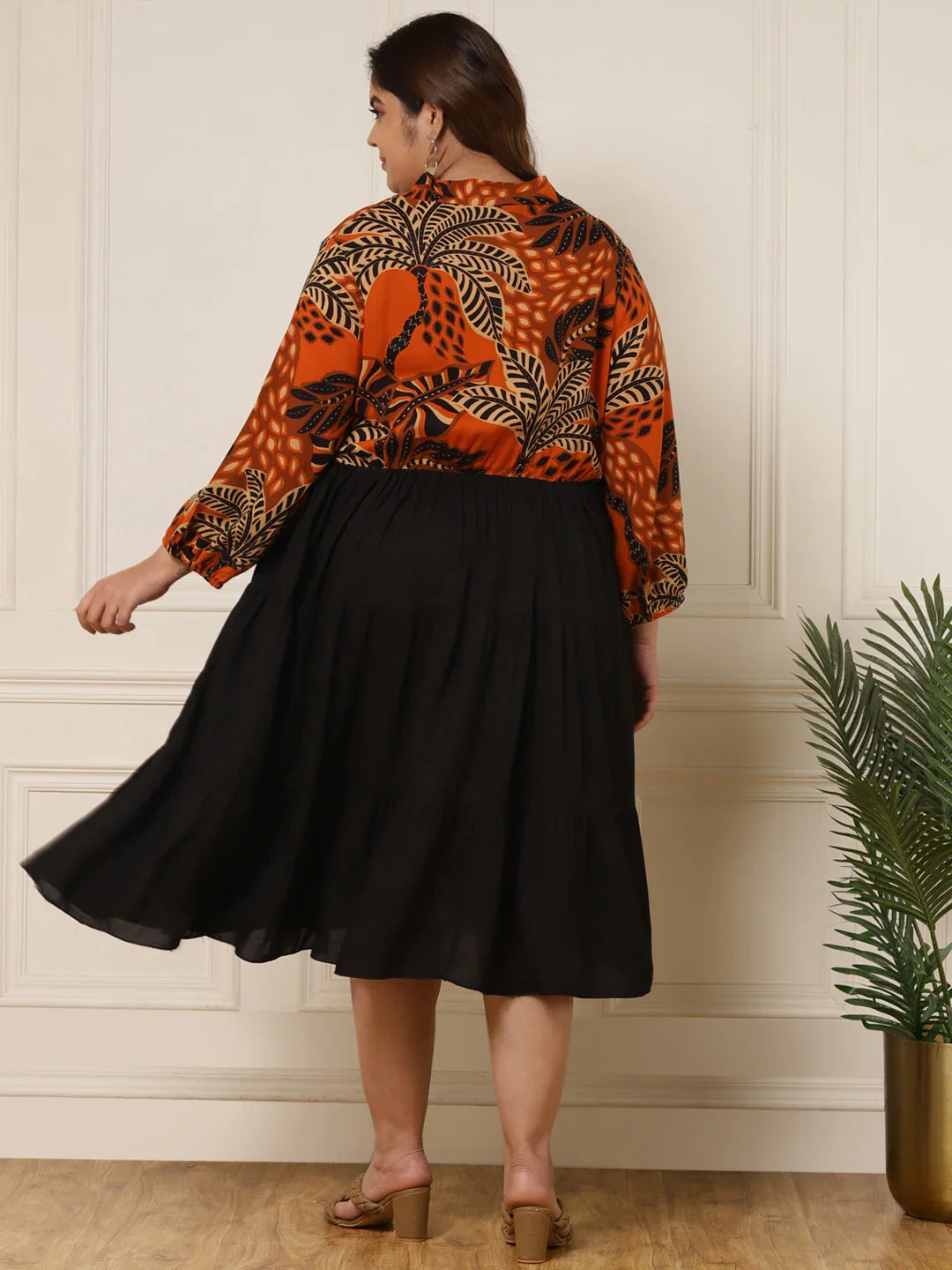 Women's Plus Size Tropical Printed With Black Tiered Dress in Germany
