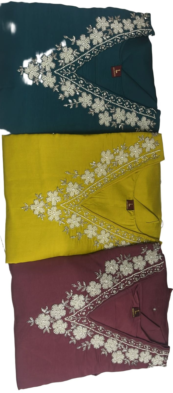 Handwork Suit Set In Essen