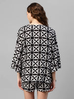 Geometrical Women Co-Ord Sets in Berlin