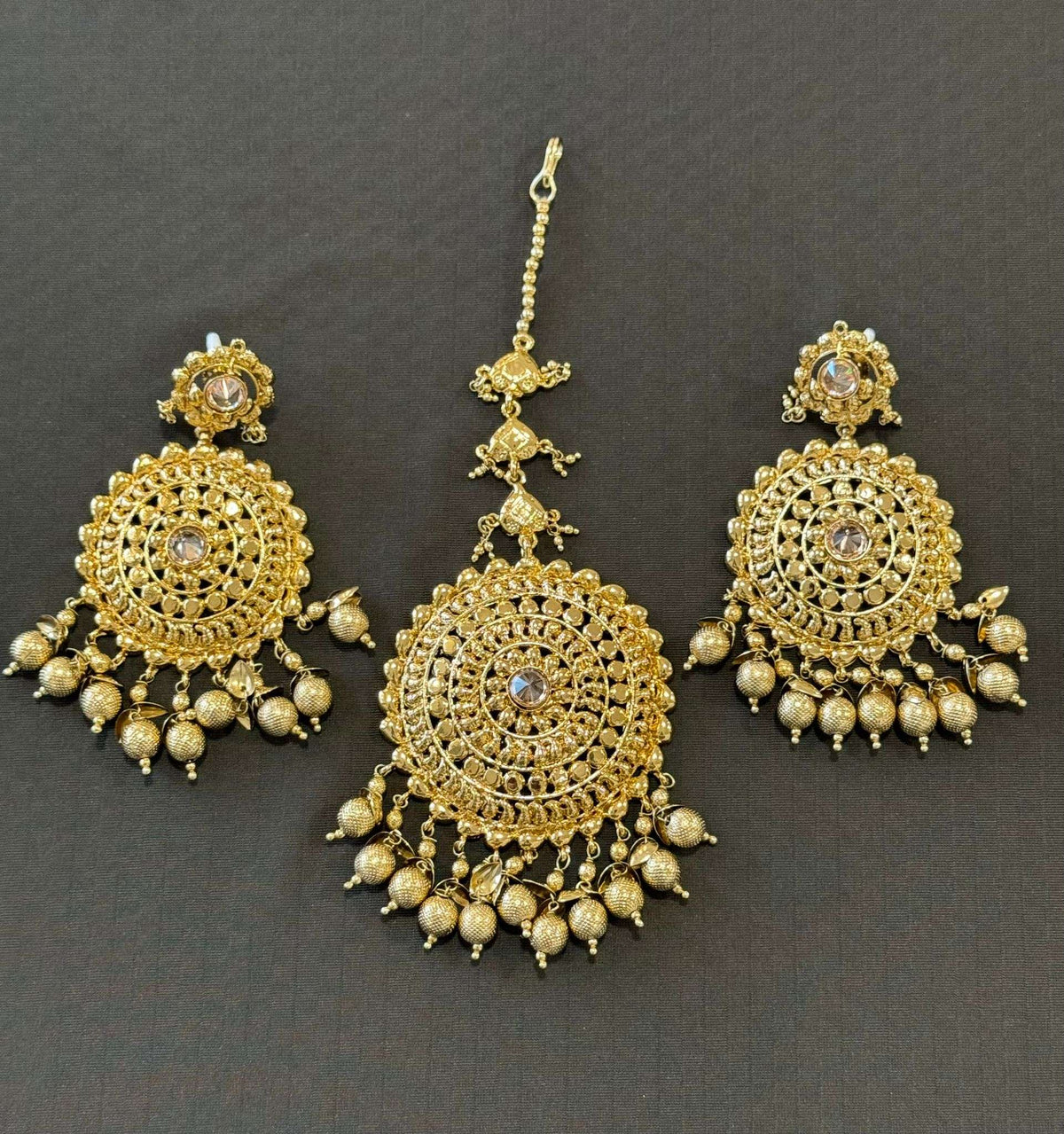 High Quality Designer Mang Tikka With Earrings