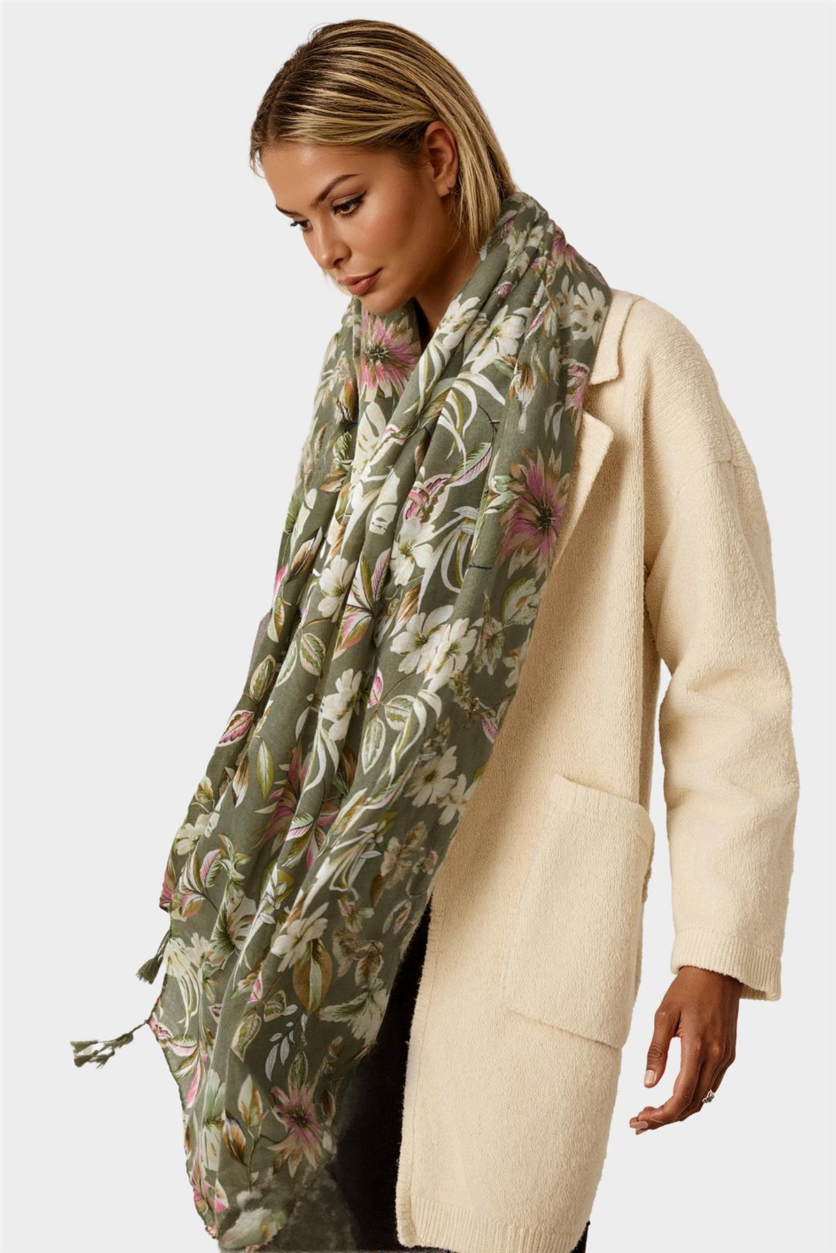 Leaf Floral Print Tassel Scarf In Olive Green