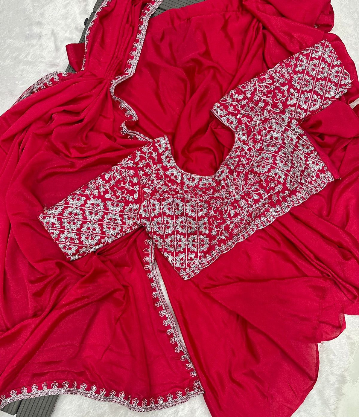 Ready To Wear Saree With Stitched Blouse In Germany