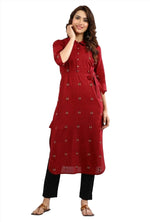 Red collar yarn dyed kurti in berlin