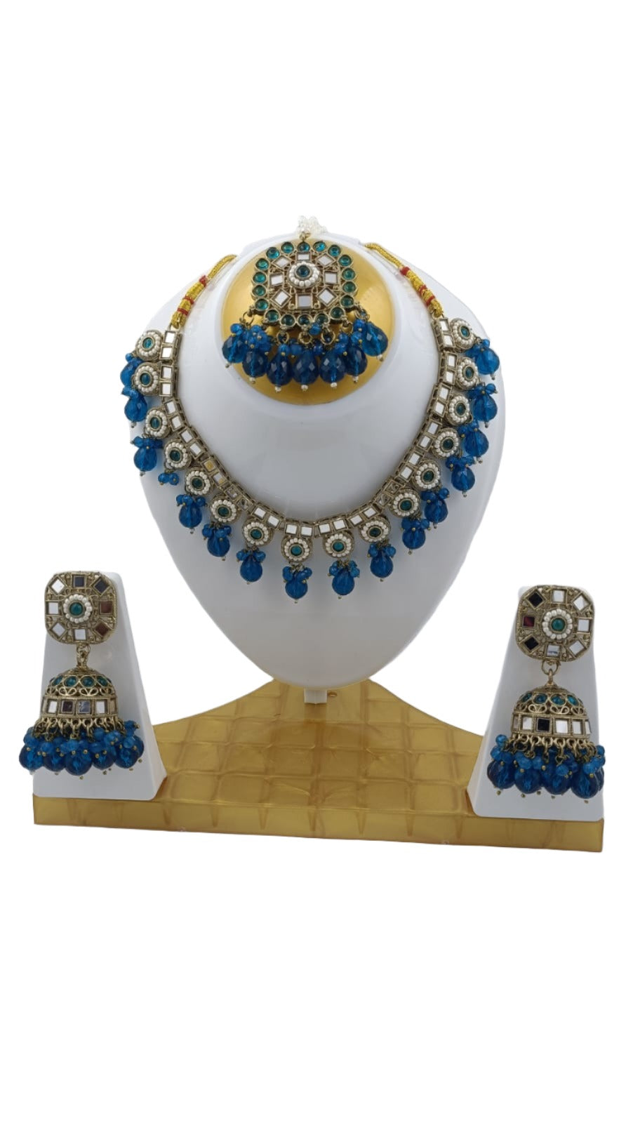 Mirror Necklace With earring and Mangtika in Hamburg
