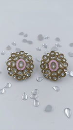 Stone Kundan Flower Stud Earring in Berlin