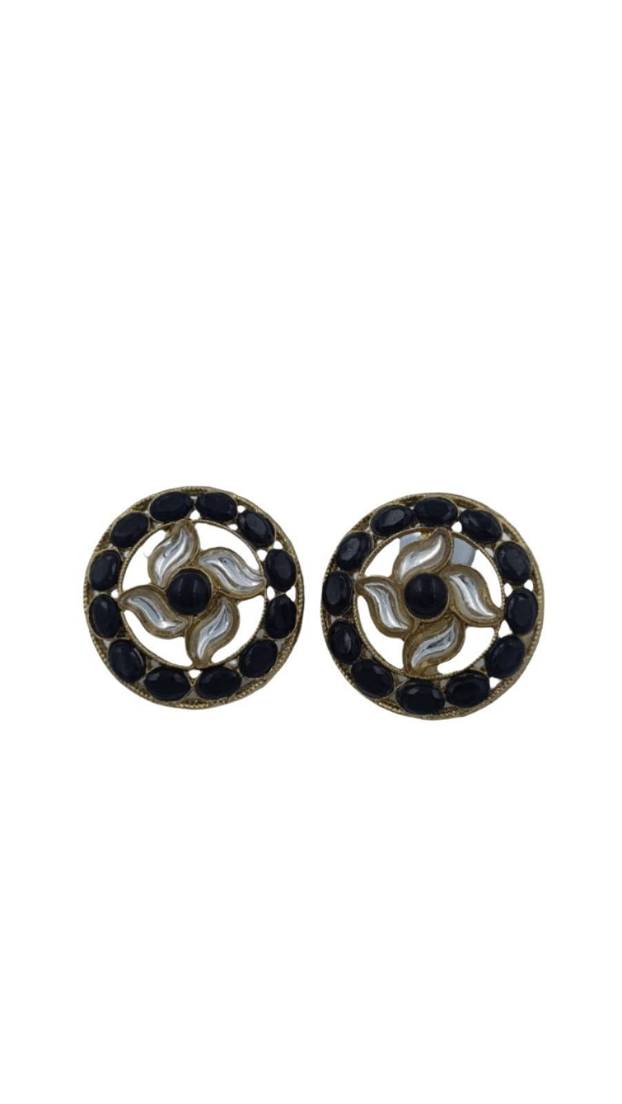 Kundan Stud Earring in Hamburg