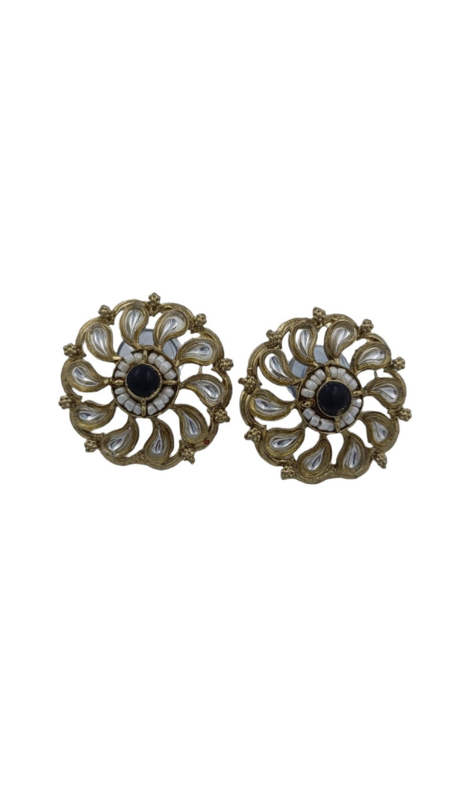 Kundan Stud Earring in Bonn