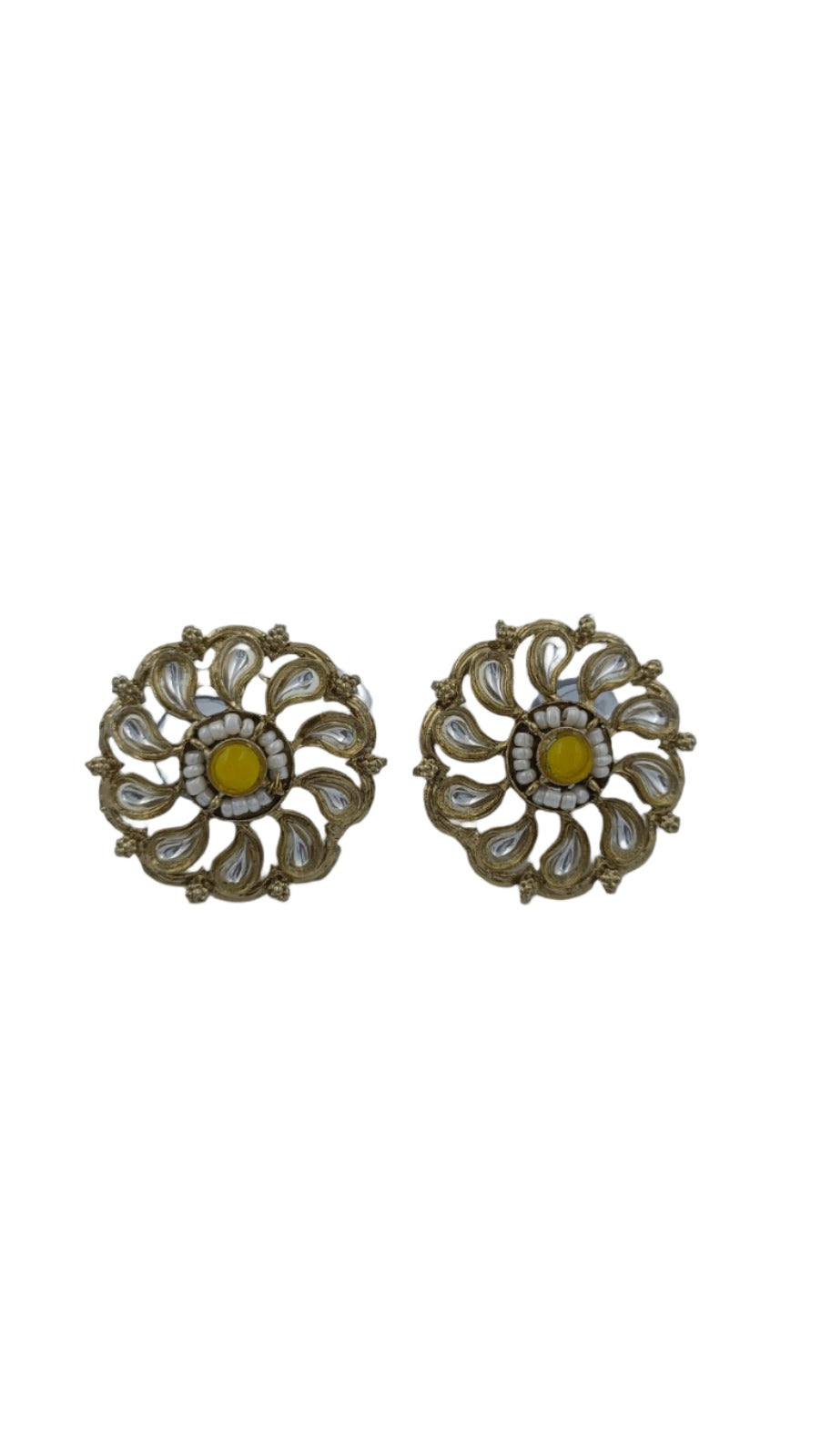 Kundan Stud Earring in Bonn