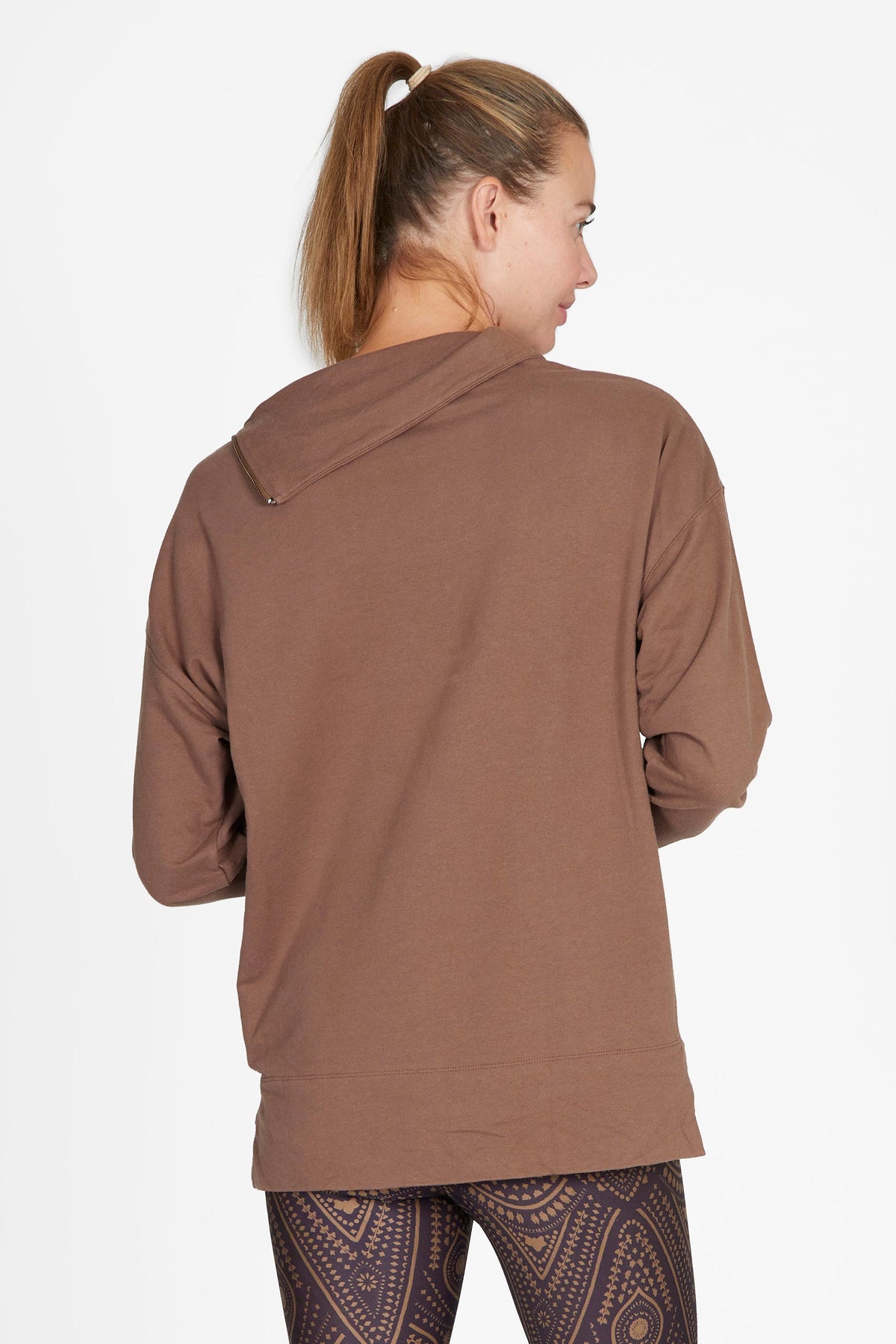 Cosy Twist Sweater - cinnamon