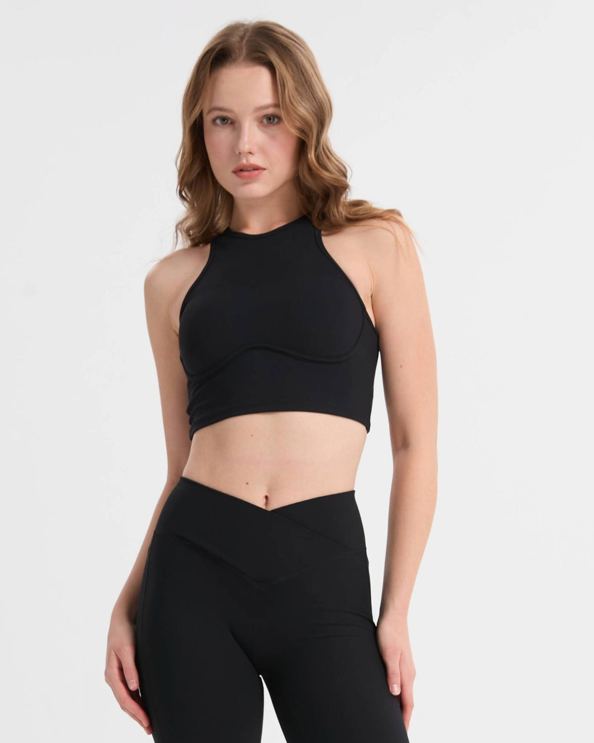 Tank Top gerippt mit herausnehmbaren Pads – Schwarz