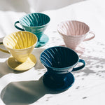 Hario Colour Edition V60-02 Keramik-Dripper (mit 40 Filtern)