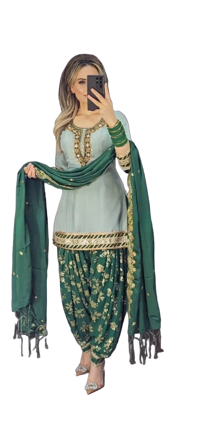 Heavy Faux Georgette Suit in Munich