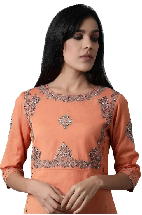 Orange Embroidered Straight kurta in Essen