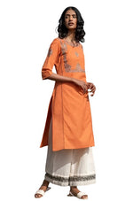 Orange Embroidered Straight kurta in Essen