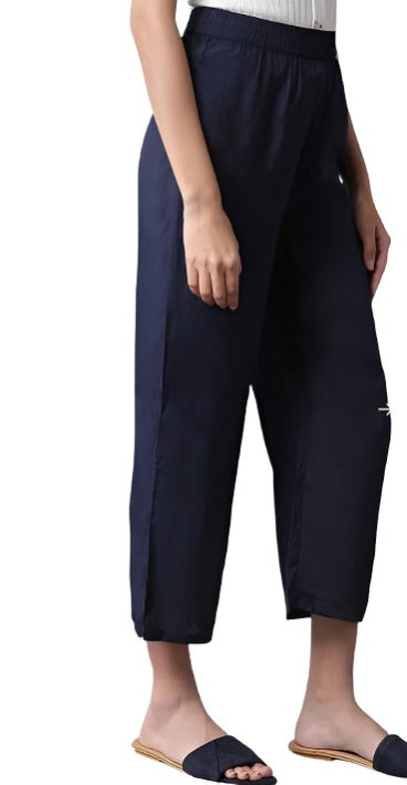 Navy Blue Parallel Pants in Germany
