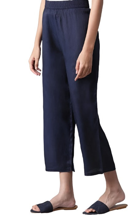 Navy Blue Parallel Pants in Germany