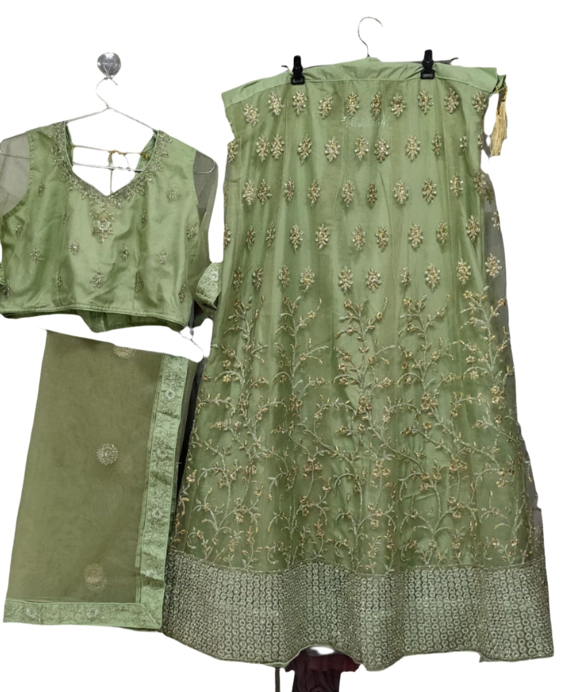 Handwork Bridal complete stitched Lehenga in Essen