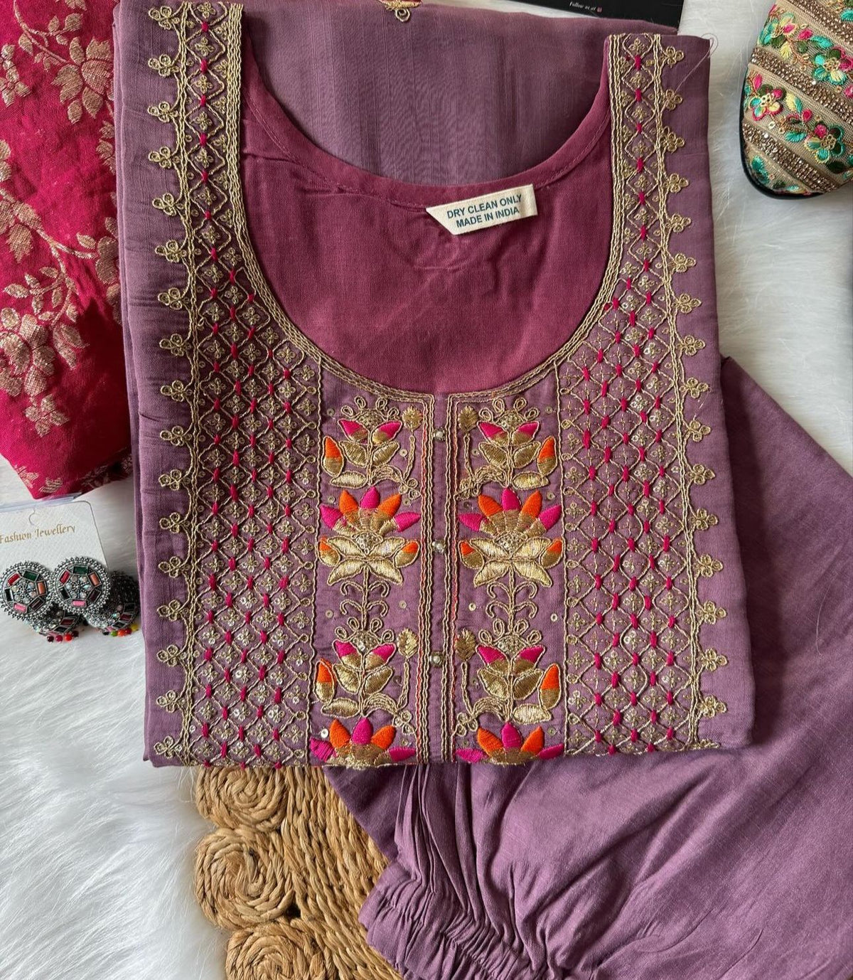 Women embroidery kurta set in Munich