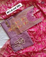 Women embroidery kurta set in Munich