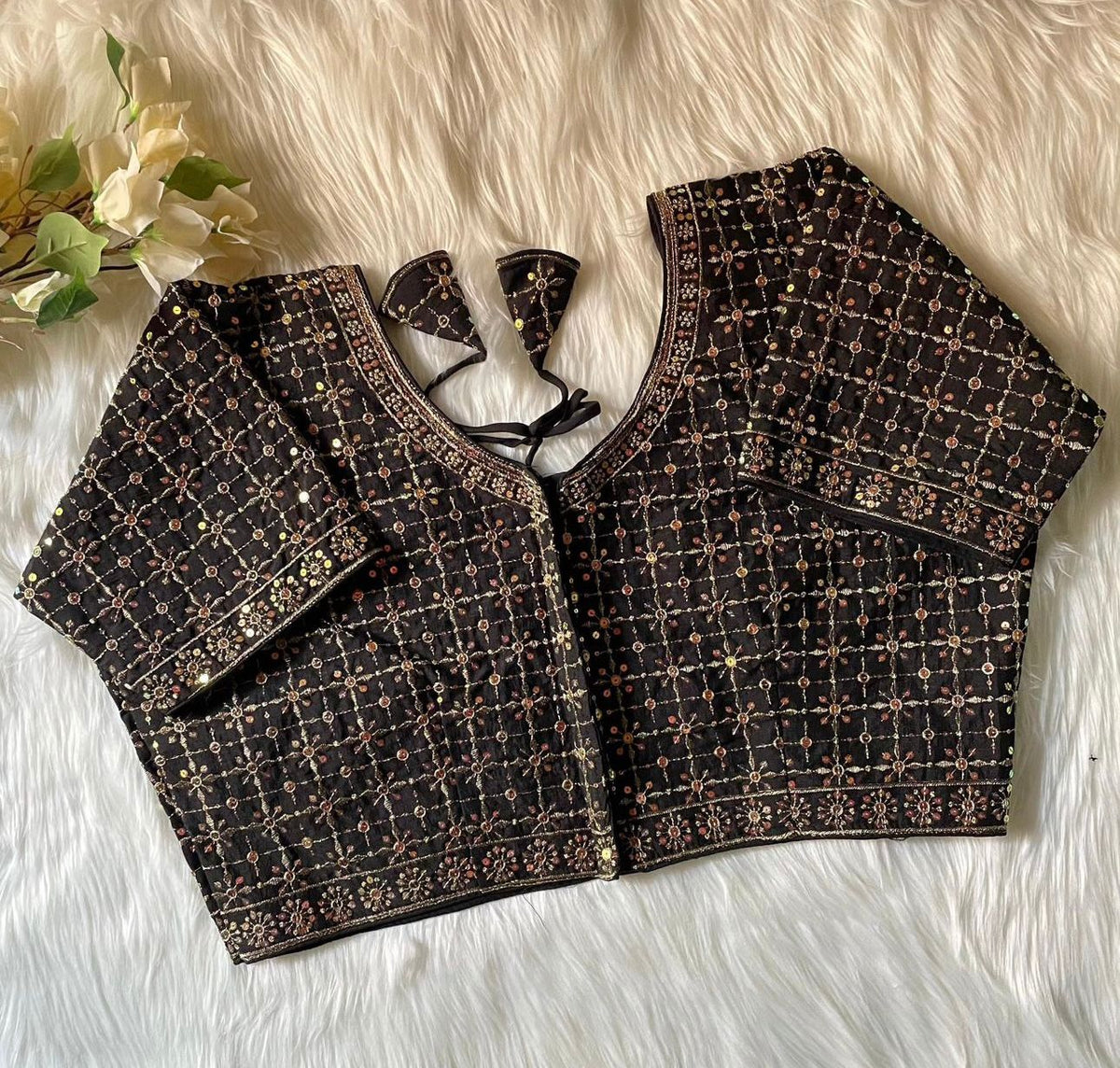 Plus Size stitched blouse in Germany