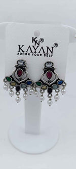 Kundan Stud Earrings in Berlin