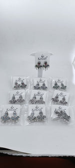 Kundan Stud Earrings in Berlin