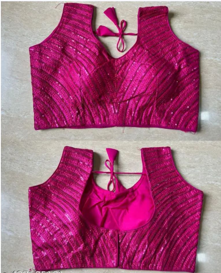Round Neck Women Blouse in Munich