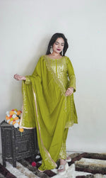 Elegant Pure Chinnon Silk Embroidery Pant Suit in Munich