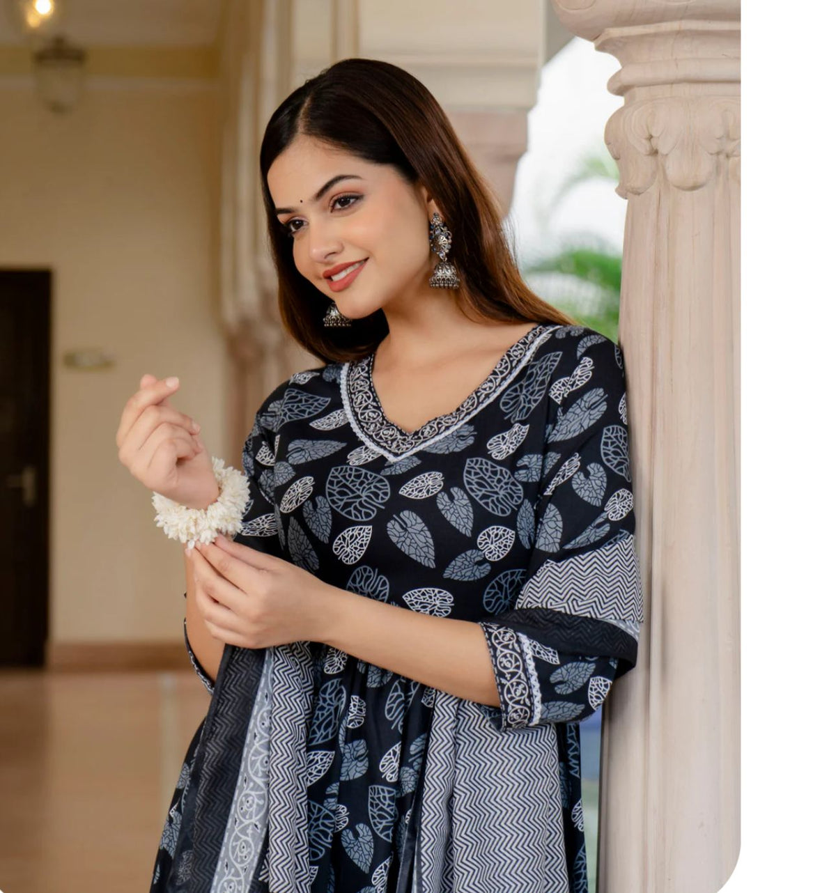 Ethnic Set Women Printed Kurta and Pant Set with Dupatta in Germany