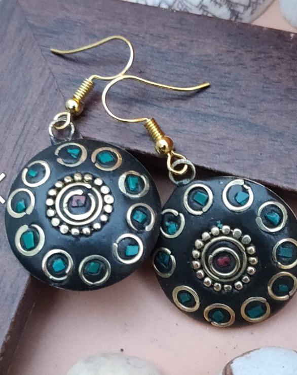 Handcrafted Handmade Antique Multicolor Round Shaped Laq Earrings inMunich