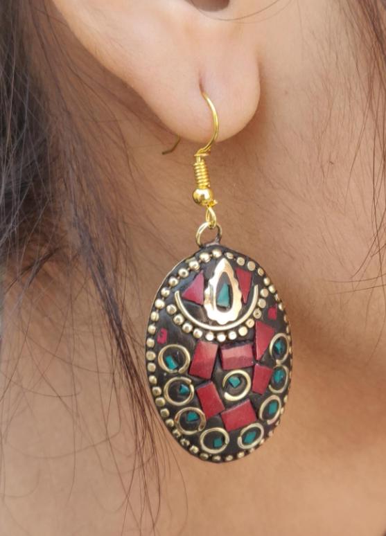 Handmade Antique Multicolor Oval Shaped Laq Earrings in Munich