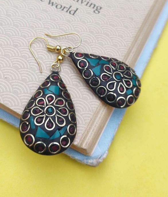 Ethnic Cultural Heritage of Tibetan Earrings in Germany