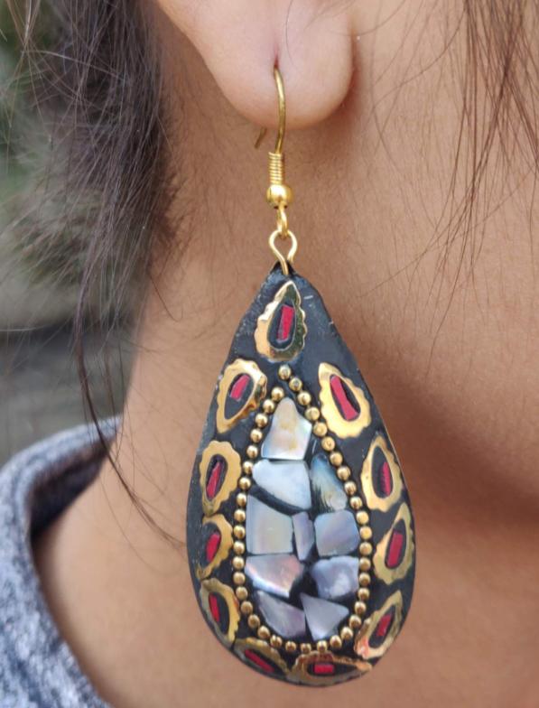 Lac Fashionable Light Weight Multi Color Earrings For Women & Girls in Munich