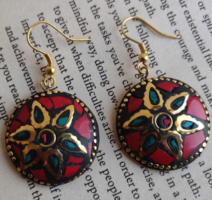 Handcrafted Handmade Antique Multicolor Round Shaped Laq Earrings in Berlin