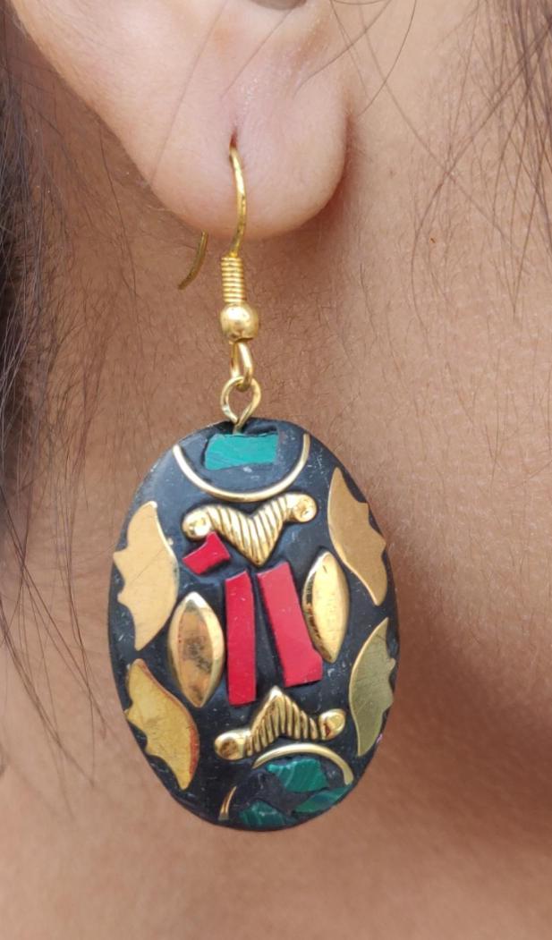 Oval Shape Vintage Handmade Laq Earring in Berlin