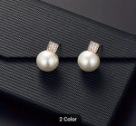 Women Elegant Imitation Pearl Necklace Earrings in Berlin