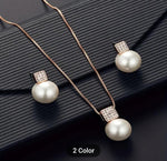 Women Elegant Imitation Pearl Necklace Earrings in Berlin