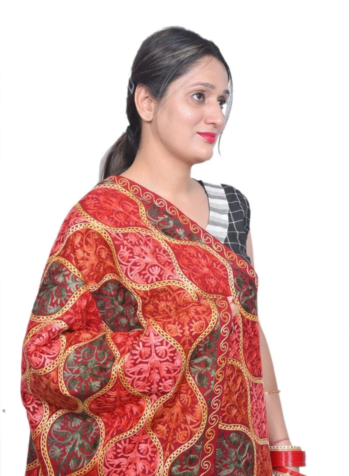 Kashmiri Stole for Women Aari Embroidery Matka Jaal in Germany