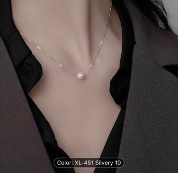 Sterling Silver & Brilliant Pearls Necklace in Germany