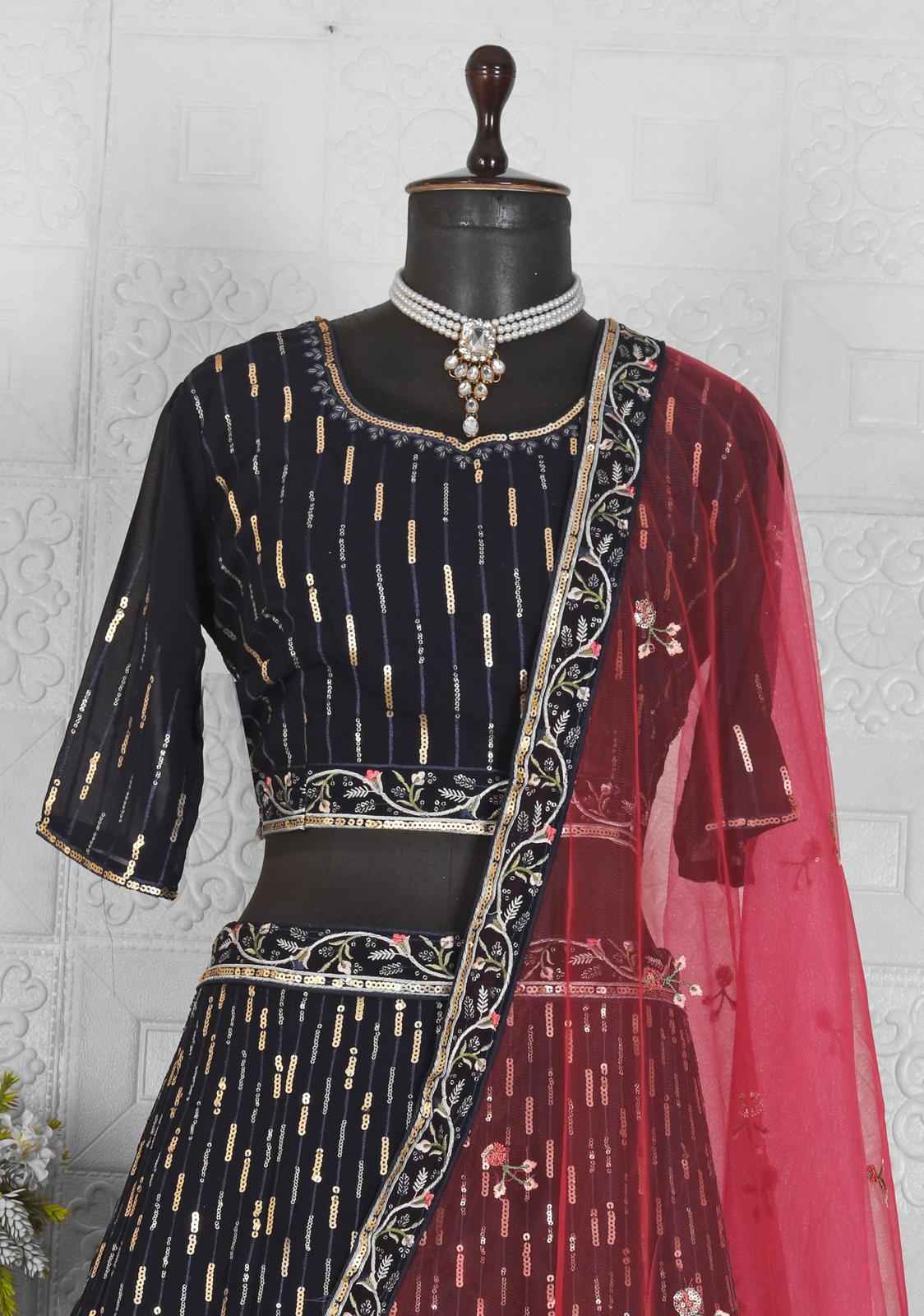 Navy Blue Lehenga Choli in Berlin