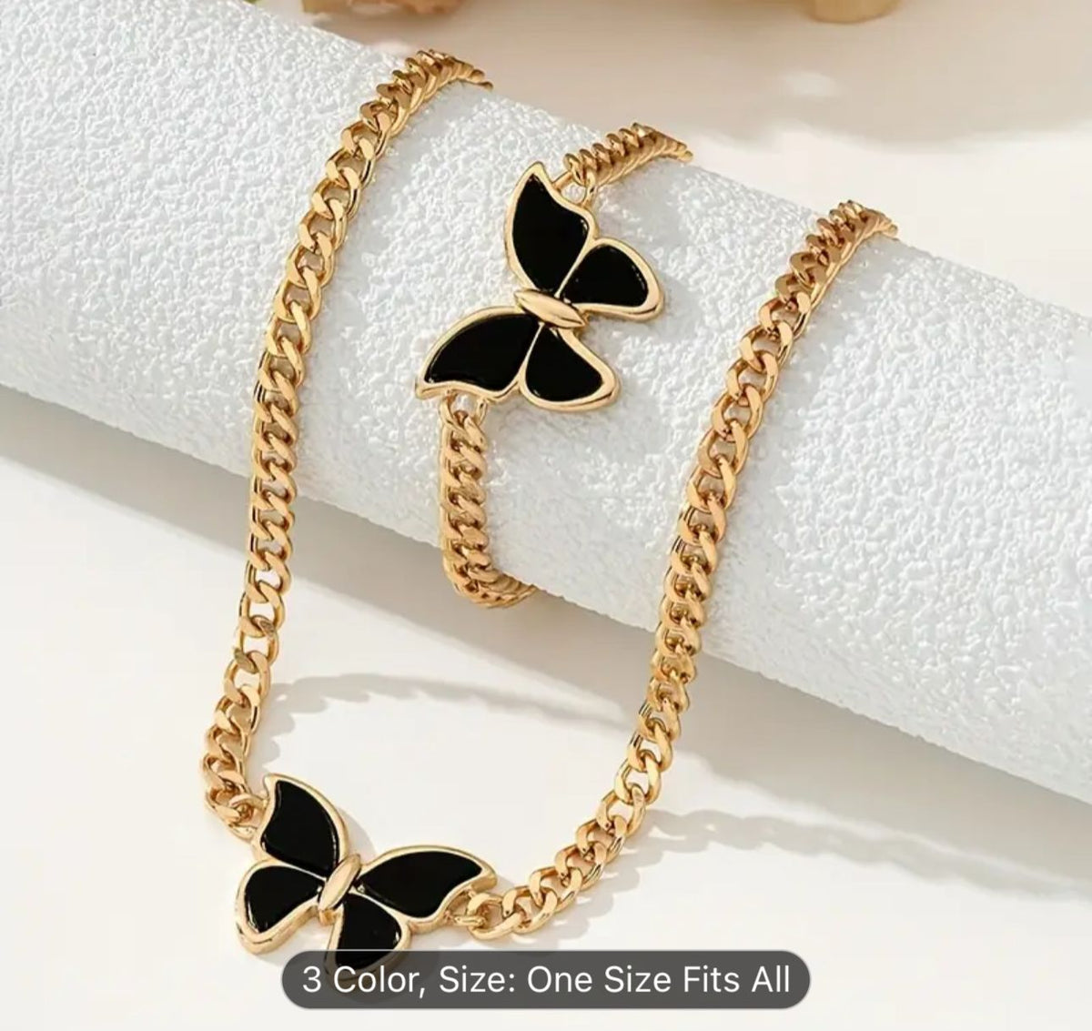 Chic Butterfly Pendant Chain Necklace and Bracelet Set for Women in Berlin