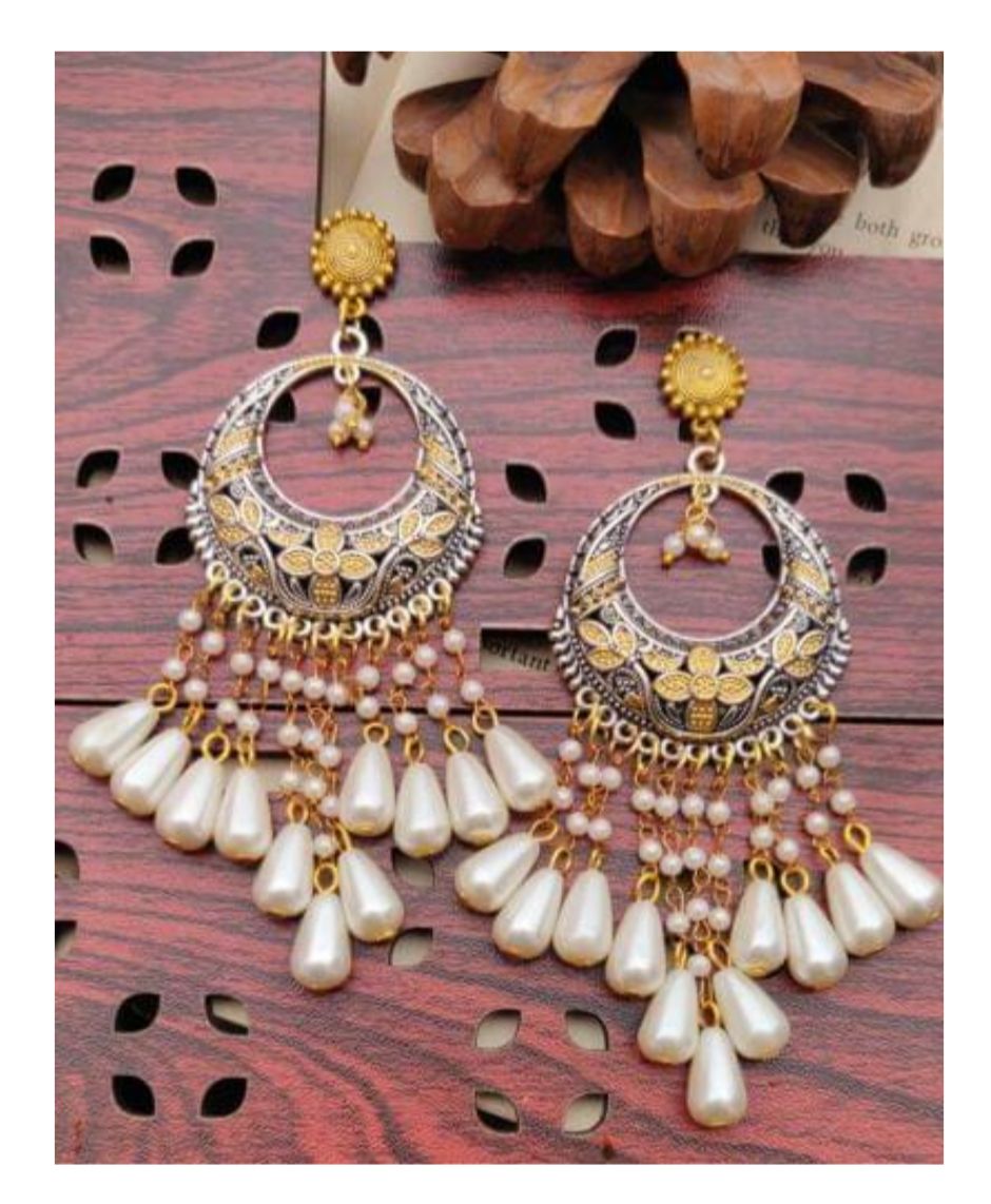 Gold plated Long Earring in Berlin